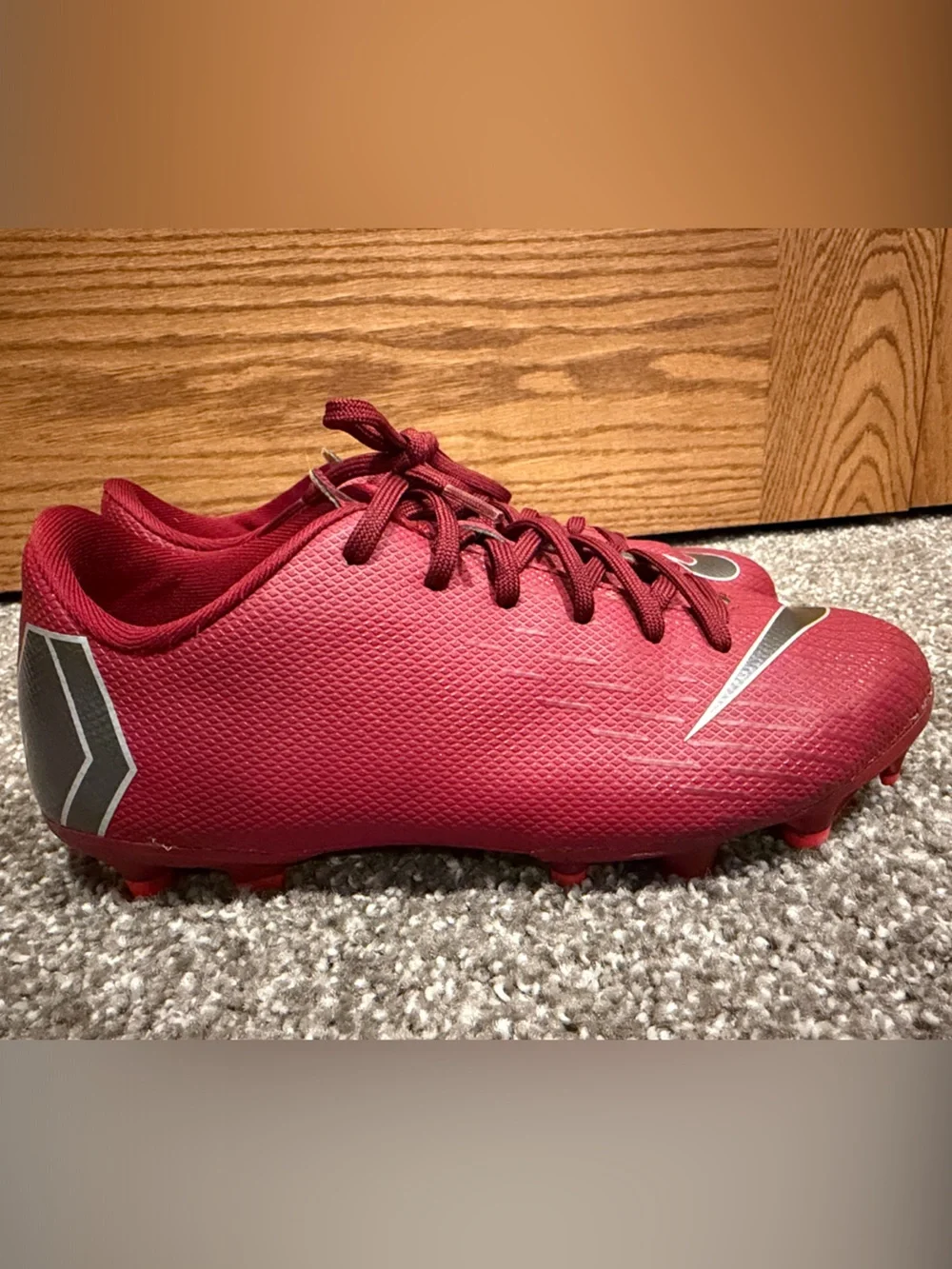 Nike Kids' Maroon Soccer Cleats size 3.5